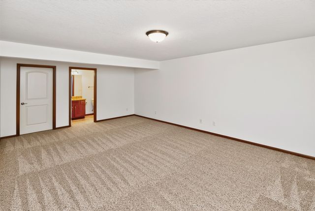 1111 NE Ford Lane, Ankeny, IA 50021