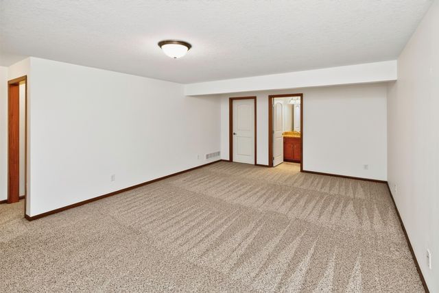 1111 NE Ford Lane, Ankeny, IA 50021