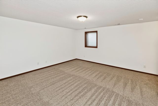 1111 NE Ford Lane, Ankeny, IA 50021