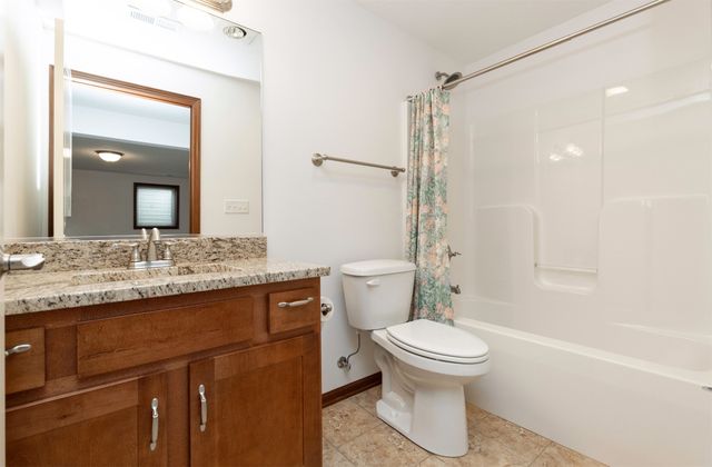 1111 NE Ford Lane, Ankeny, IA 50021