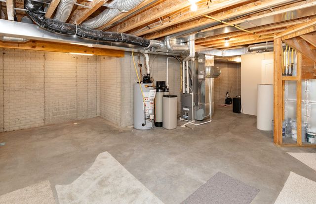 1111 NE Ford Lane, Ankeny, IA 50021