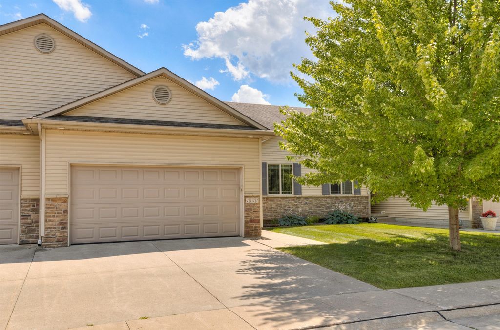 1111 NE Ford Lane, Ankeny, IA 50021
