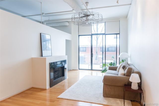 100 N Center Street 206, Royal Oak, MI 48067