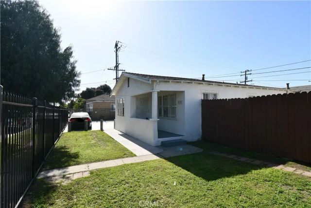 8109 Naomi Avenue, Los Angeles, CA 90001