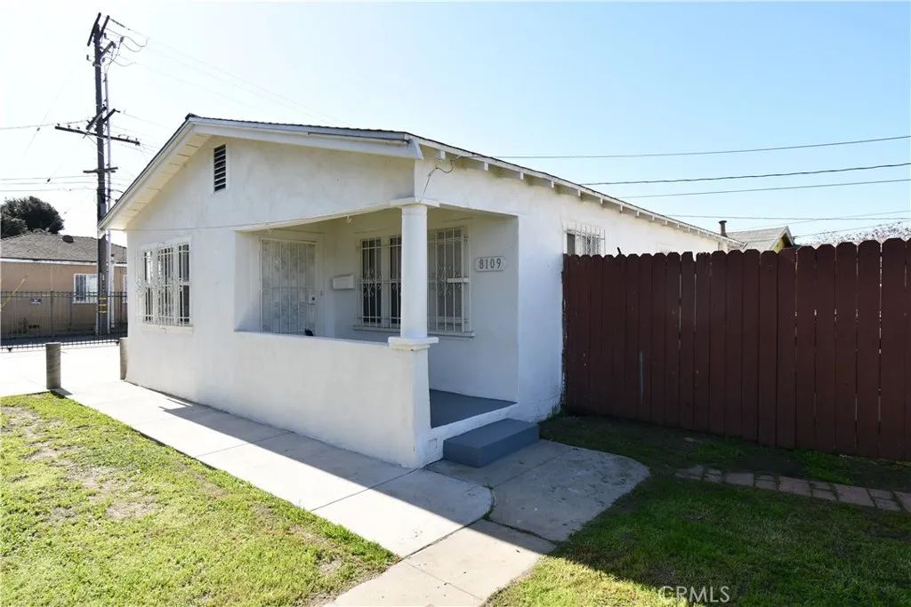8109 Naomi Avenue, Los Angeles, CA 90001
