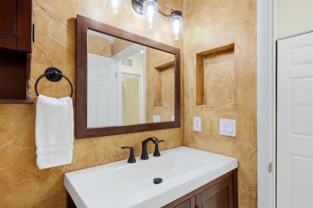 3663 LONGMEADOW 23, Sarasota, FL 34235