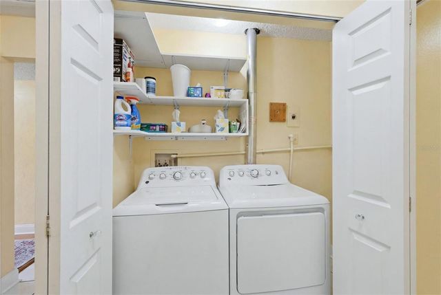3663 LONGMEADOW 23, Sarasota, FL 34235