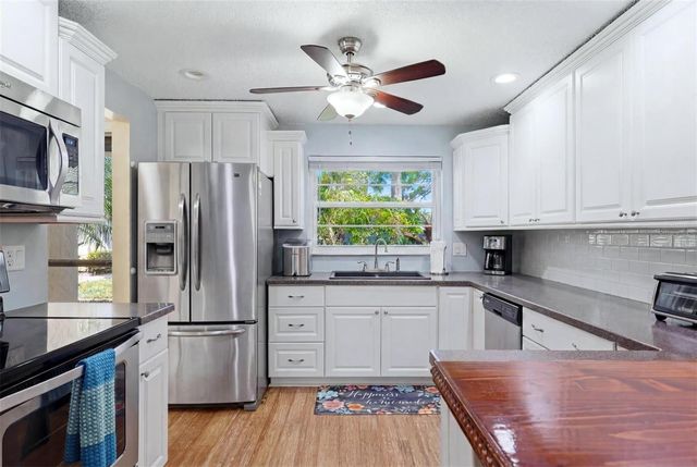 3663 LONGMEADOW 23, Sarasota, FL 34235