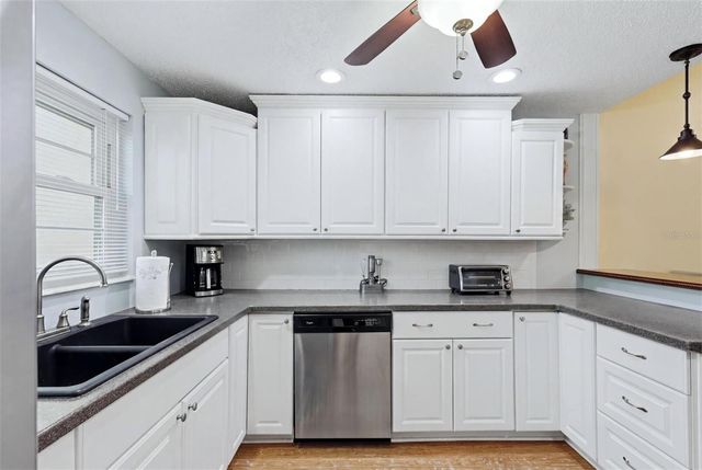 3663 LONGMEADOW 23, Sarasota, FL 34235