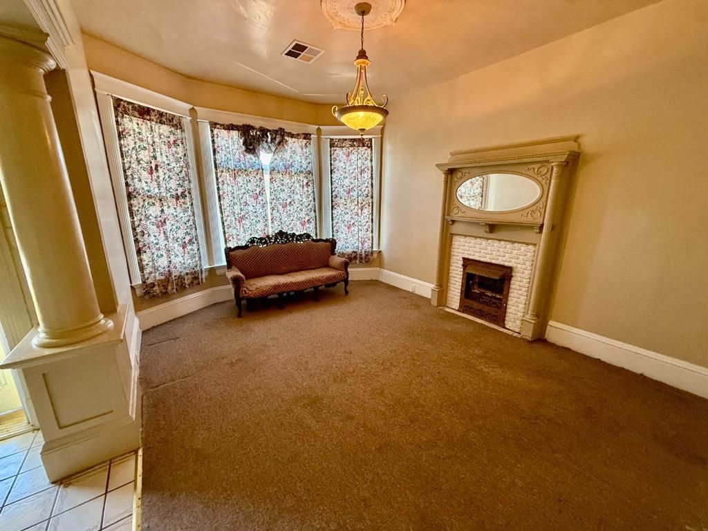 Image 12 of property listing at 55 Willow Street, San Jose, CA 95110