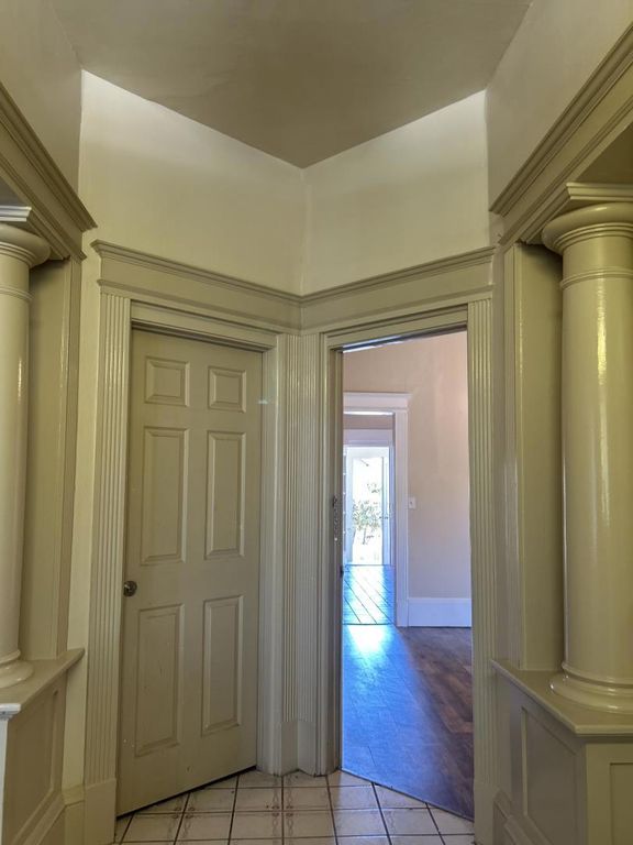 Image 9 of property listing at 55 Willow Street, San Jose, CA 95110