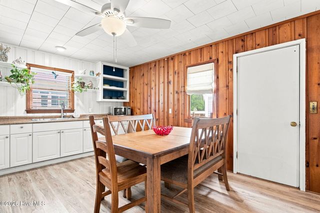 133 N Fourth Avenue, Kure Beach, NC 28449