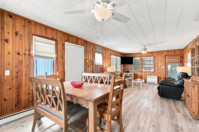 133 N Fourth Avenue, Kure Beach, NC 28449