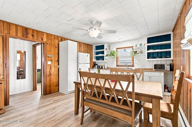 133 N Fourth Avenue, Kure Beach, NC 28449