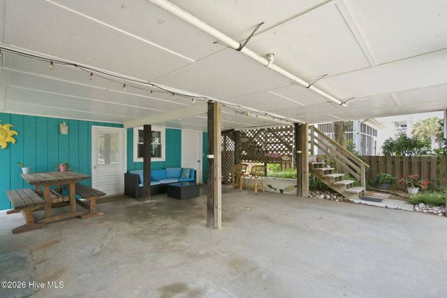 133 N Fourth Avenue, Kure Beach, NC 28449