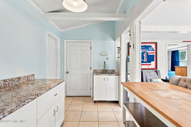 133 N Fourth Avenue, Kure Beach, NC 28449