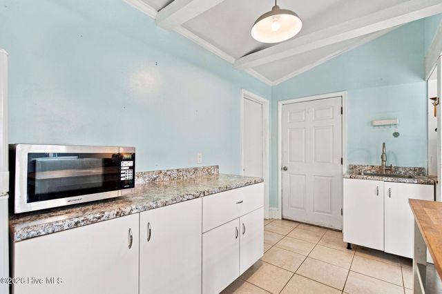 133 N Fourth Avenue, Kure Beach, NC 28449