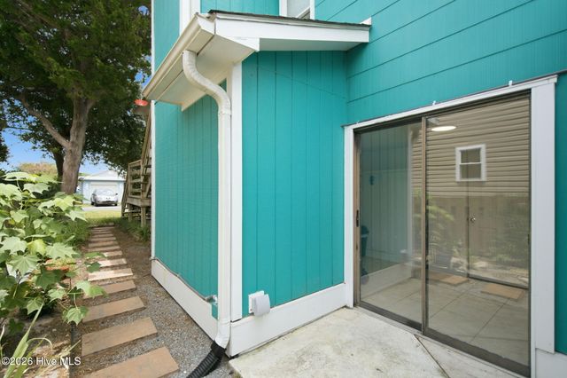 133 N Fourth Avenue, Kure Beach, NC 28449