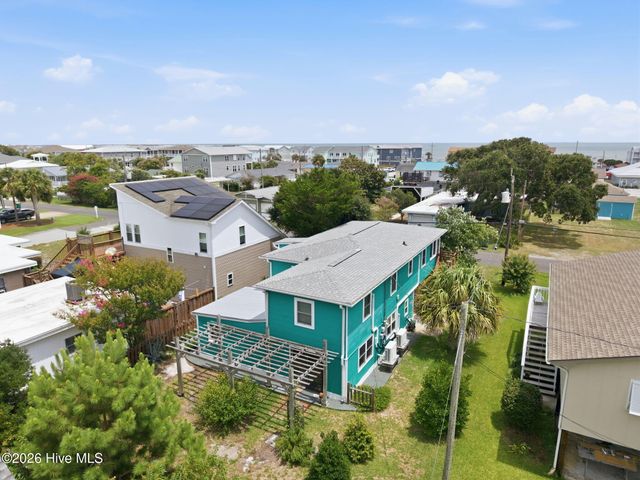 133 N Fourth Avenue, Kure Beach, NC 28449