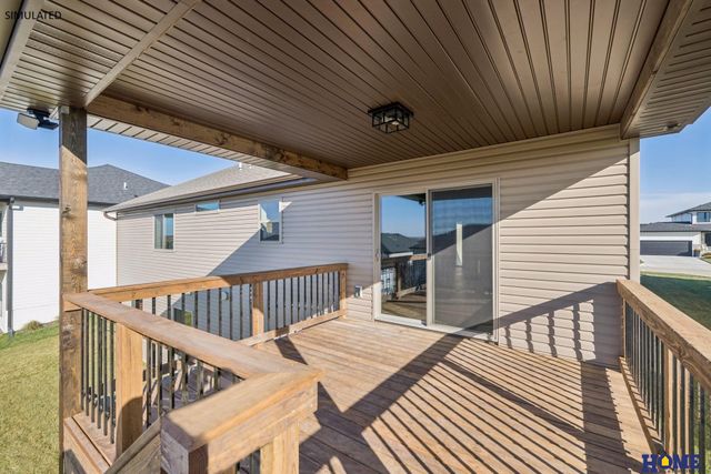 1071 Meadow Lane, Hickman, NE 68372