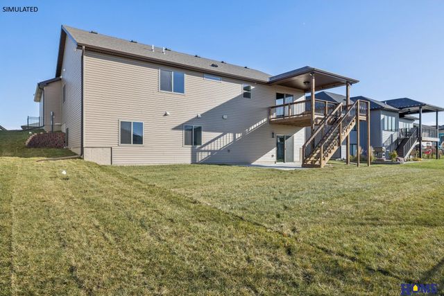 1071 Meadow Lane, Hickman, NE 68372