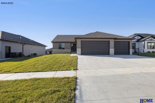 1071 Meadow Lane, Hickman, NE 68372