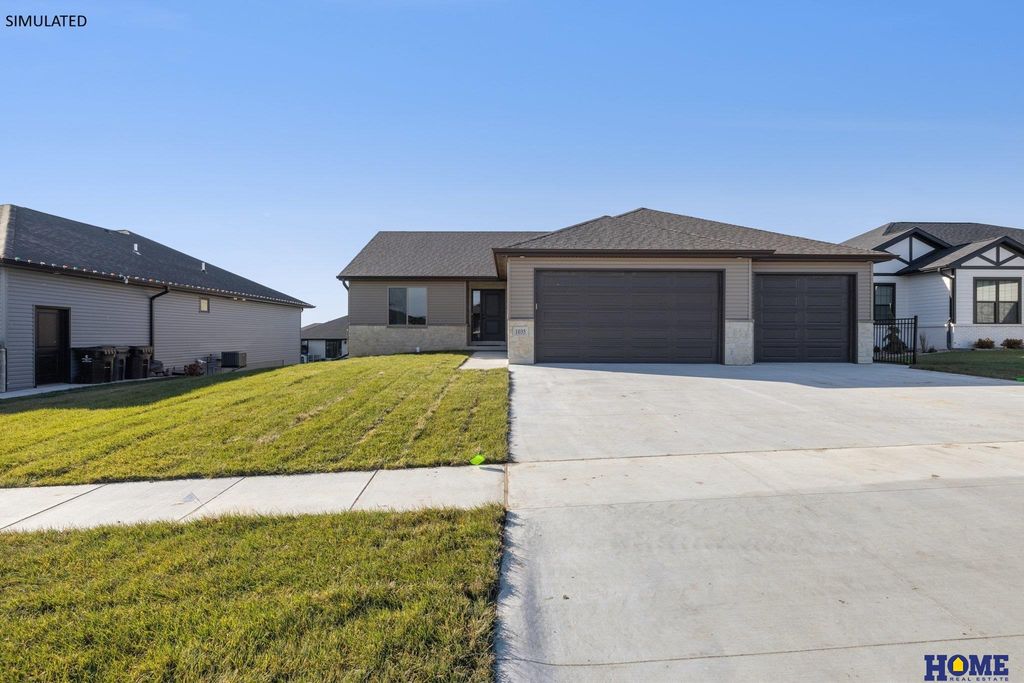 1071 Meadow Lane, Hickman, NE 68372