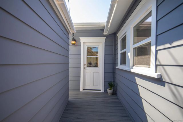 950 Olive Ave, Coronado, CA 92118