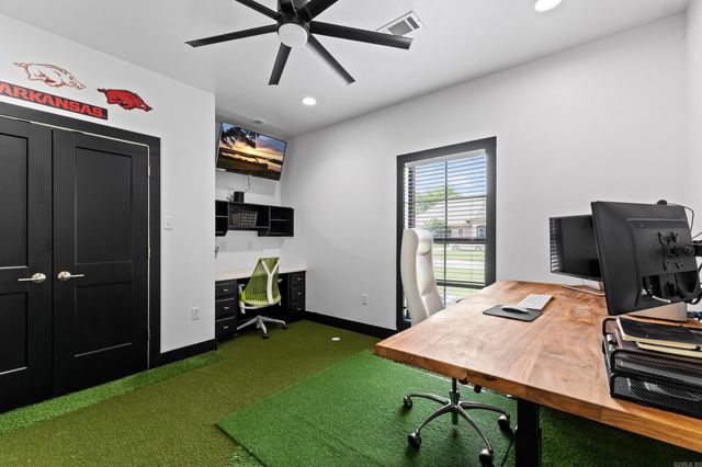 5205 Clayborn Dr, Conway, AR 72034