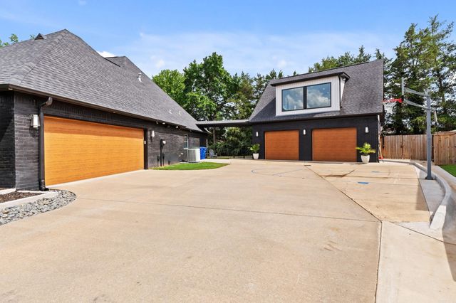 5205 Clayborn Dr, Conway, AR 72034