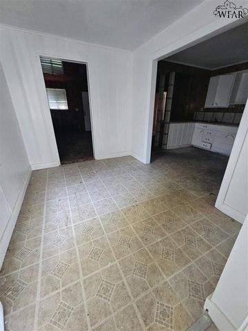 1822 KEELER AVENUE, Wichita Falls, TX 76301