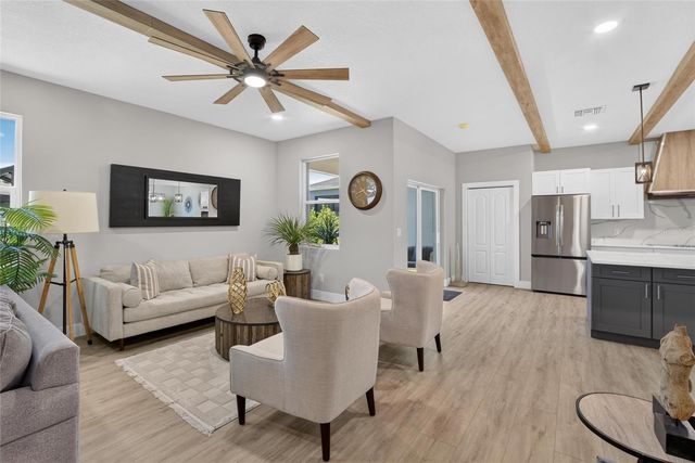 525 19TH STREET NW, Ruskin, FL 33570