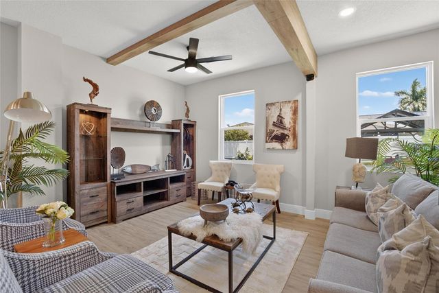 525 19TH STREET NW, Ruskin, FL 33570