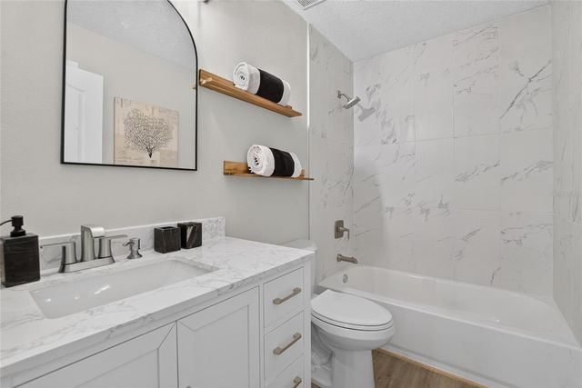 525 19TH STREET NW, Ruskin, FL 33570
