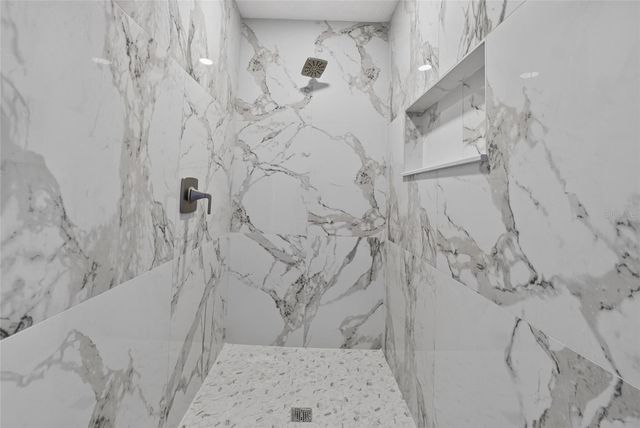 525 19TH STREET NW, Ruskin, FL 33570