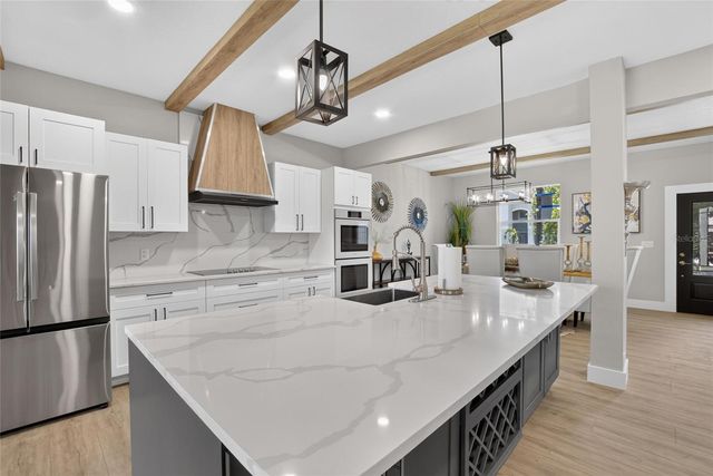 525 19TH STREET NW, Ruskin, FL 33570