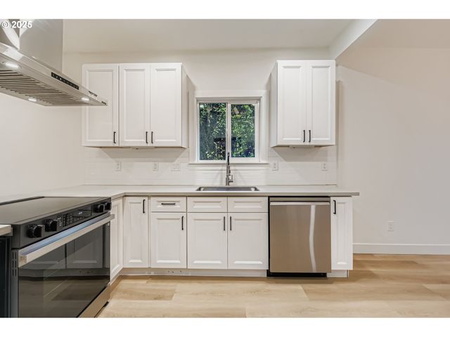 4734 Ne 100TH Ave, Portland, OR 97220