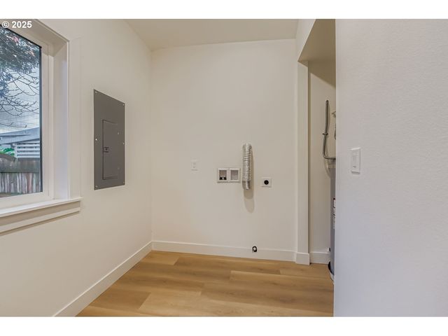 4734 Ne 100TH Ave, Portland, OR 97220