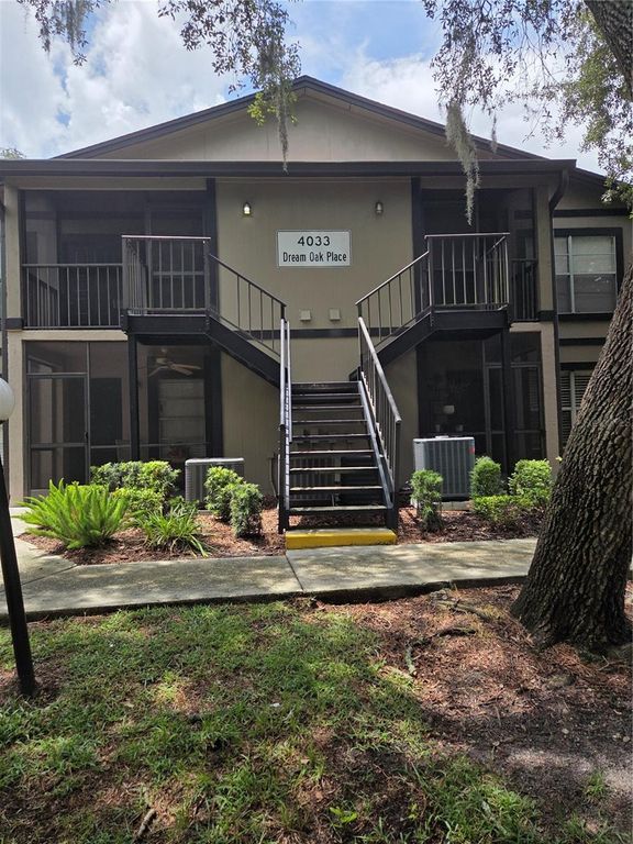 4033 DREAM OAK PLACE 203, Tampa, FL 33613