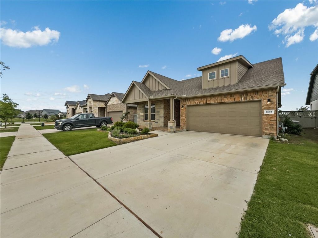 1605 Camp Court, Northlake, TX 76247