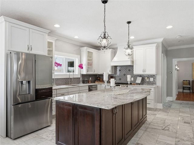 636 N RIVERSIDE DRIVE, New Smyrna Beach, FL 32168