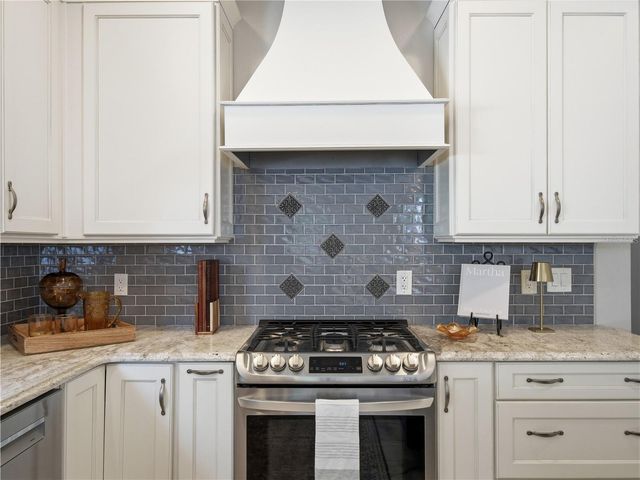 636 N RIVERSIDE DRIVE, New Smyrna Beach, FL 32168