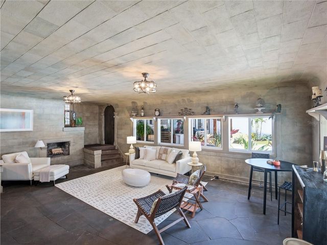 636 N RIVERSIDE DRIVE, New Smyrna Beach, FL 32168