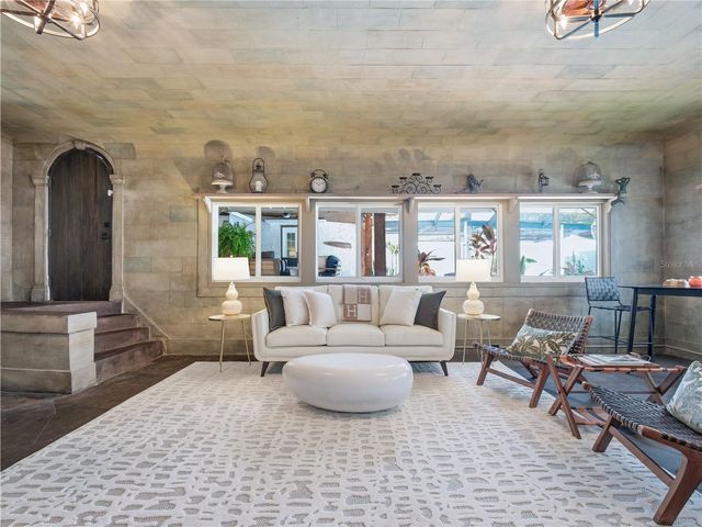 636 N RIVERSIDE DRIVE, New Smyrna Beach, FL 32168
