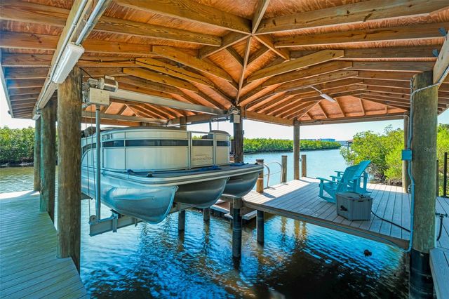 636 N RIVERSIDE DRIVE, New Smyrna Beach, FL 32168