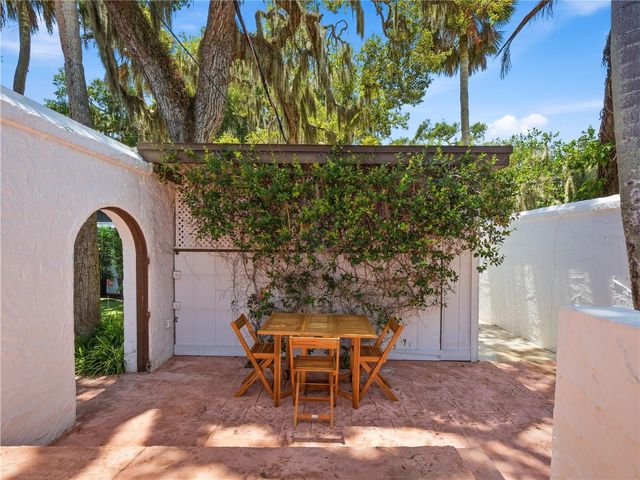 636 N RIVERSIDE DRIVE, New Smyrna Beach, FL 32168