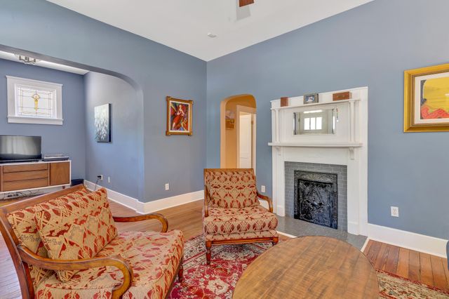1004 S Highland Park Avenue, Chattanooga, TN 37404