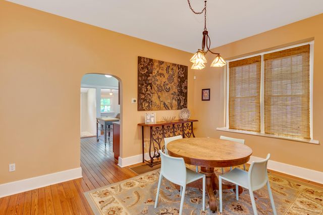 1004 S Highland Park Avenue, Chattanooga, TN 37404