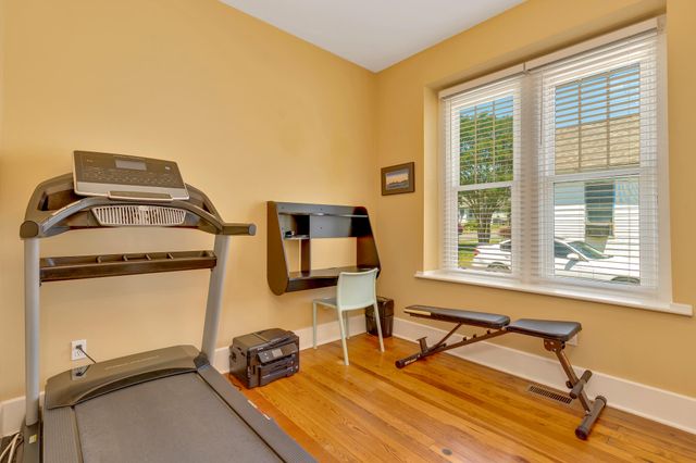 1004 S Highland Park Avenue, Chattanooga, TN 37404