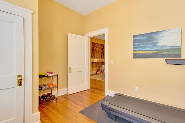 1004 S Highland Park Avenue, Chattanooga, TN 37404